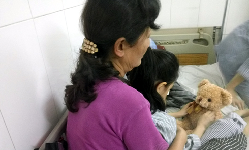 Học sinh bị bạn cầm bút phi thủng mắt: Sở GD&ĐT Quảng Ninh lên tiếng - ảnh 1