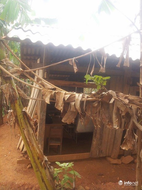 Cao Bằng: Xót xa cảnh học sinh đi bộ 10km tới điểm trường xập xệ - ảnh 3