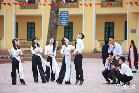 Bộ ảnh kỷ yếu