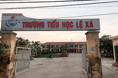 Hưng Yên: Thu tiền sai quy định gần 1 tỷ đồng, hiệu trưởng bị cách chức - ảnh 1