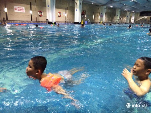 Phòng GD&ĐT Hoàng Mai báo cáo gì vụ học sinh lớp 5 bệnh tim tử vong lúc học bơi? - ảnh 2