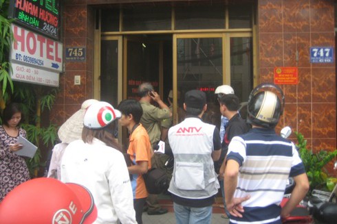 Vây bắt kẻ dùng rìu cố thủ trong khách sạn - ảnh 3