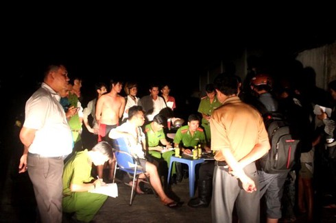 Xưởng hộp cơm cháy rụi - ảnh 5