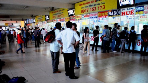 Ngày đầu bán vé xe Tết, báo “hết từ tuần trước” - ảnh 2