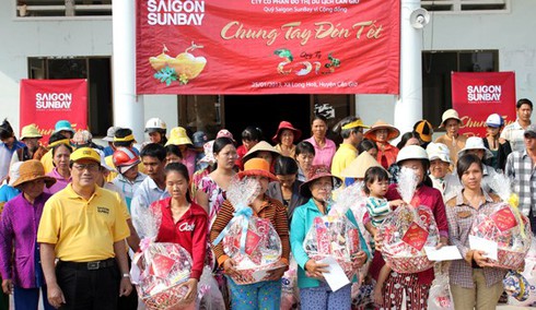 Saigon SunBay trao quà Tết cho bà con nghèo huyện Cần Giờ - ảnh 1