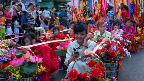 Phố người Hoa rực rỡ sắc màu Tết Nguyên tiêu - ảnh 7