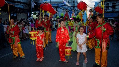 Phố người Hoa rực rỡ sắc màu Tết Nguyên tiêu - ảnh 8