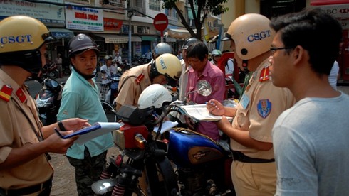 TP.HCM ra quân xử lý xe ba, bốn bánh tự chế - ảnh 4