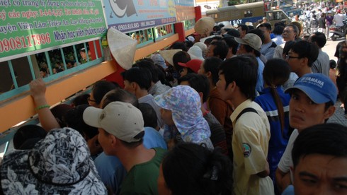 Tuyên tử hình người vợ đầu độc chồng - ảnh 1