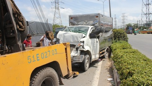TP.HCM: Xe khách gây tai nạn liên hoàn, 6 xe ô tô hư hỏng - ảnh 3
