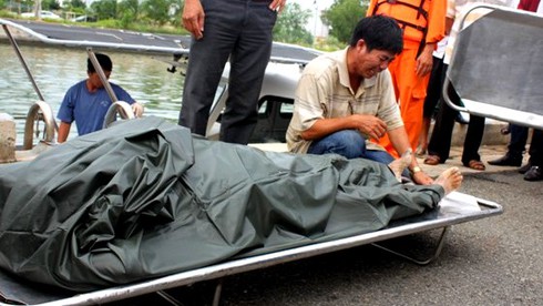 Vụ chìm tàu: Tại sao chưa có quyết định khởi tố vụ án hình sự? - ảnh 1