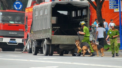 Diễn tập phòng chống khủng bố: Trung tâm TP.HCM náo loạn - ảnh 12