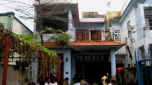 Cháy căn nhà khóa trái, hai cháu nhỏ tử vong - ảnh 1