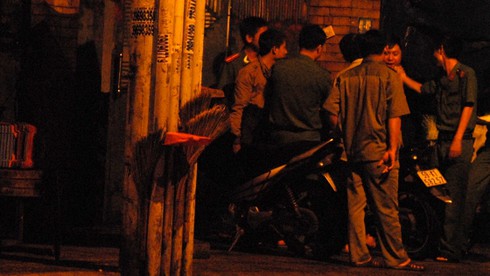 Vụ cháu bé nghi bị bắt cóc: Dựng lại hiện trường ngay trong đêm - ảnh 2