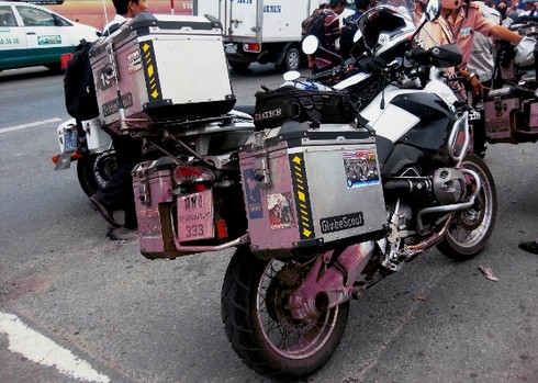 Giữ dàn mô tô “khủng” do người nước ngoài điều khiển - ảnh 5