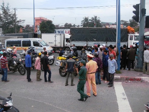 Giữ dàn mô tô “khủng” do người nước ngoài điều khiển - ảnh 8