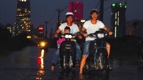 Triều cường khiến Sài Gòn