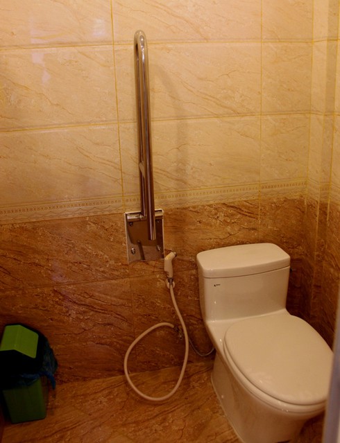 Nhà vệ sinh công cộng 5 sao ở TP.HCM - ảnh 6