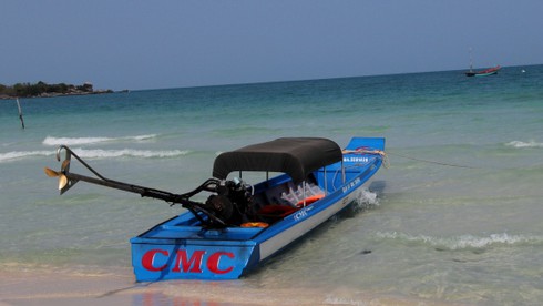 Liều mạng trên những chiếc ghe ra đảo - ảnh 2