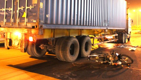 Nữ sinh viên chết thảm trên đường mua cơm - ảnh 1