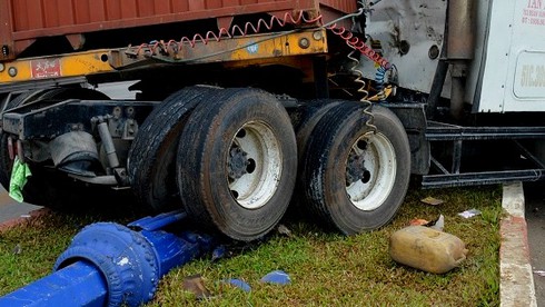 TP.HCM: Xe container