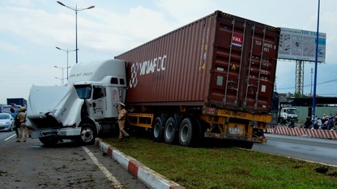 TP.HCM: Xe container