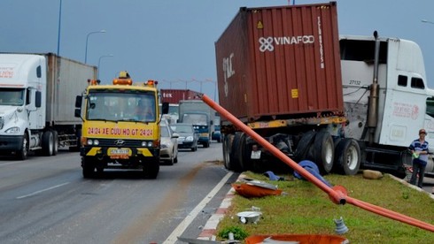 TP.HCM: Xe container