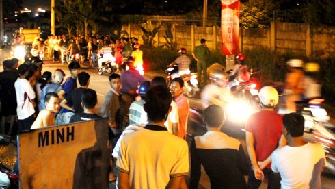 TP.HCM: Bật khóc trước cảnh vợ ngất lịm bên thi thể chồng - ảnh 2