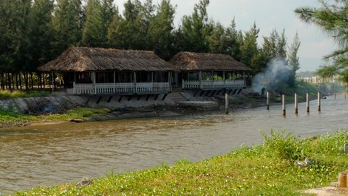 Bình Thuận: Lấn chiếm đất công, lập bãi tắm ở vùng nước xoáy - ảnh 4