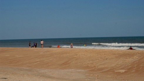 Bình Thuận: Lấn chiếm đất công, lập bãi tắm ở vùng nước xoáy - ảnh 8