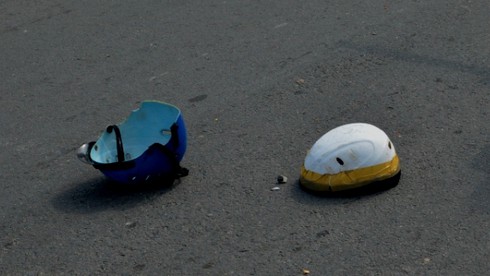 Va chạm với xe tải, hai người trên xe máy tử vong - ảnh 2