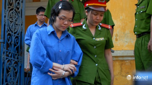 Xét xử phúc thẩm vụ án Huyền Như: Đại diện NHNN vòng vo trả lời - ảnh 1