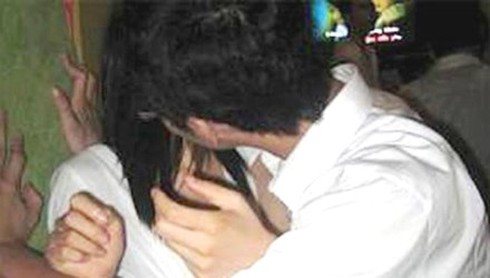 Quan hệ với bé gái, ra tòa mới biết mình không phải người duy nhất! - ảnh 1