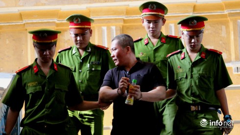 Một Việt kiều giấu ma túy trong quần lót được tạm hủy án tử hình - ảnh 1