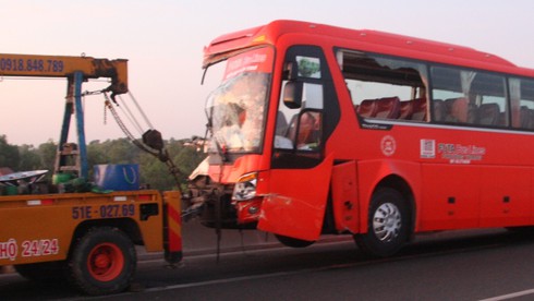 Đụng xe trên cao tốc Trung Lương 1 người chết, 9 người bị thương - ảnh 3