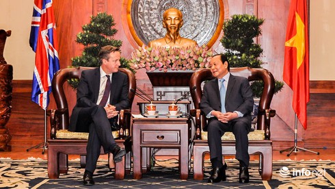 Thủ tướng Anh Cameron khuyến nghị Việt Nam nỗ lực phòng chống tham nhũng - ảnh 1