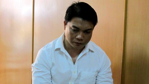 Giả danh sỹ quan quân đội để bán ma túy và vũ khí quân dụng - ảnh 1