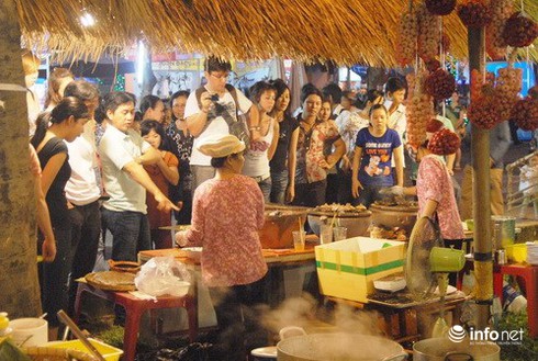 TP.HCM miễn phí xe buýt cho khách đi Hội chợ du lịch quốc tế lần thứ 11 - ảnh 1