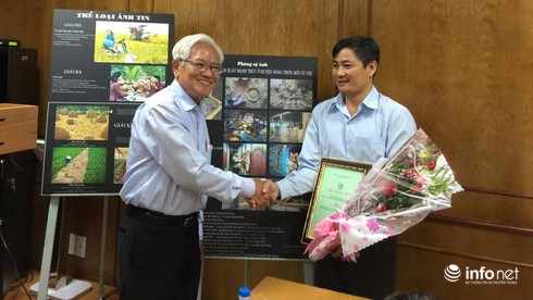 Trao giải cuộc thi ảnh báo chí “Nông nghiệp – Nông dân – Nông thôn” - ảnh 1