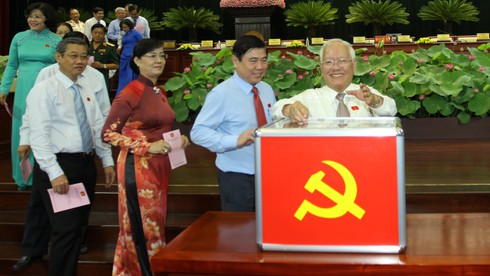 Bầu nhân sự Ban Chấp hành Đảng bộ TP.HCM nhiệm kỳ 2015 - 2020 - ảnh 2