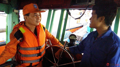 Cứu thành công 7 ngư dân gặp nạn tại quần đảo Hoàng Sa - ảnh 5