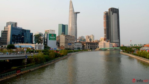 Chủ tịch UBND TP.HCM: Kinh tế thành phố đã qua thời kỳ khó khăn - ảnh 1