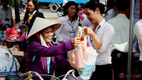 TP.HCM: Số hộ nghèo tăng gấp 6 lần - ảnh 1