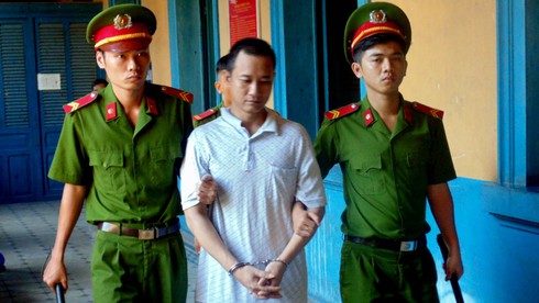 12 năm tù cho bị cáo