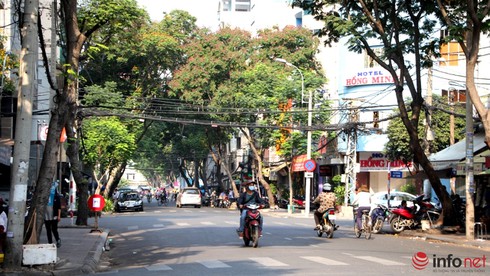 Sau lệnh cấm đậu xe hai tuyến đường thông thoáng, gần đó xuất hiện nhều… bến cóc - ảnh 2