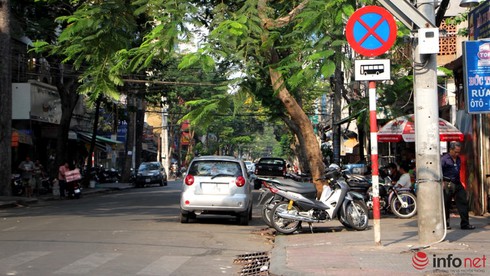 Sau lệnh cấm đậu xe hai tuyến đường thông thoáng, gần đó xuất hiện nhều… bến cóc - ảnh 3