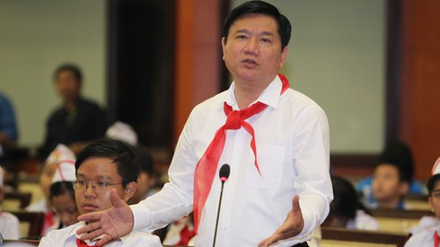 Bí thư Đinh La Thăng nói với thiếu nhi TP: “Chúng ta có thể là bạn” - ảnh 2