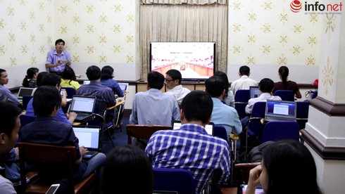 Phòng báo chí của UBND TP.HCM “đắt khách” ngày “khai trương” - ảnh 2
