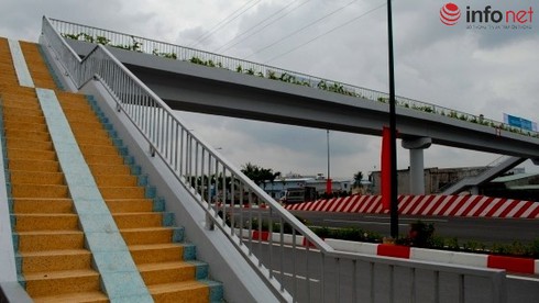 TP.HCM xây thêm 3 cầu vượt trị giá 33 tỷ cho người đi bộ - ảnh 1