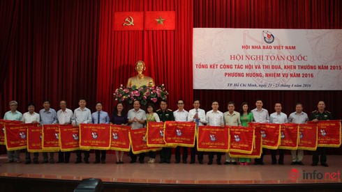 Ông Võ Văn Thưởng: Nhà báo cần rèn luyện để tránh bị lợi dụng - ảnh 2